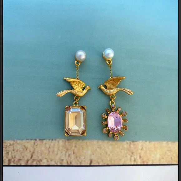 Oscar De La Renta RUNWAY Gold Dove
Mismatched Gem Earrings - Picture 9 of 14